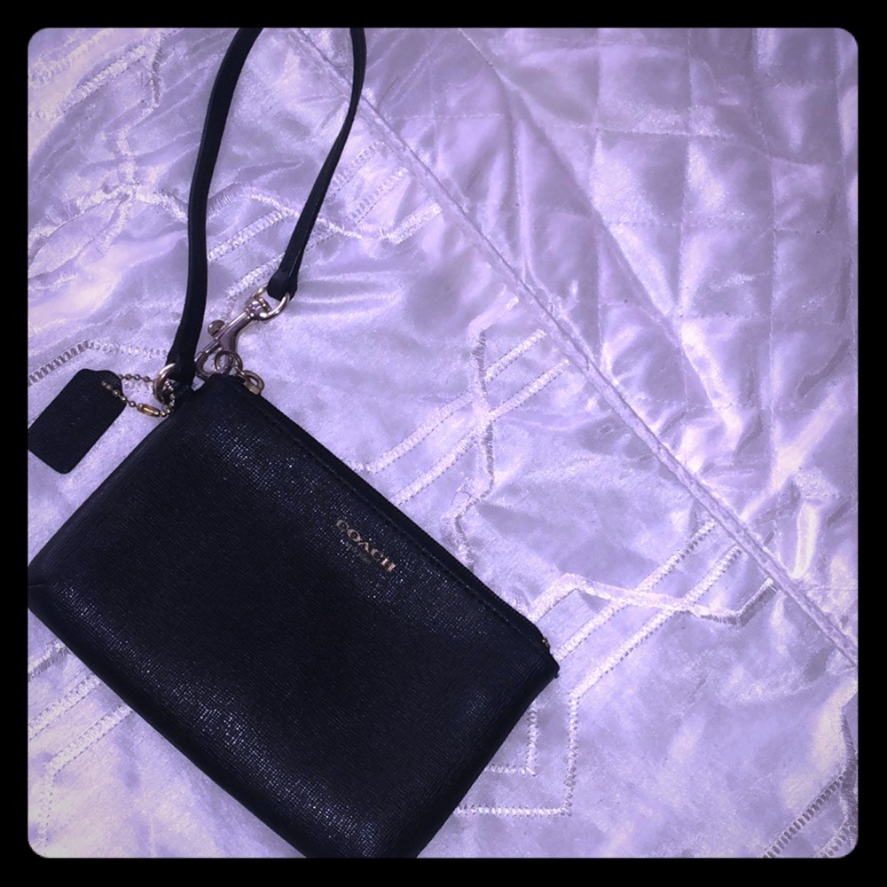 COPY - Authentic Coach wristlet